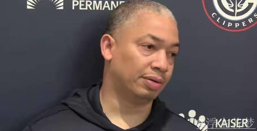 赛后遭冷遇，保罗通道等待道歉，泰伦卢无视冷漠离开